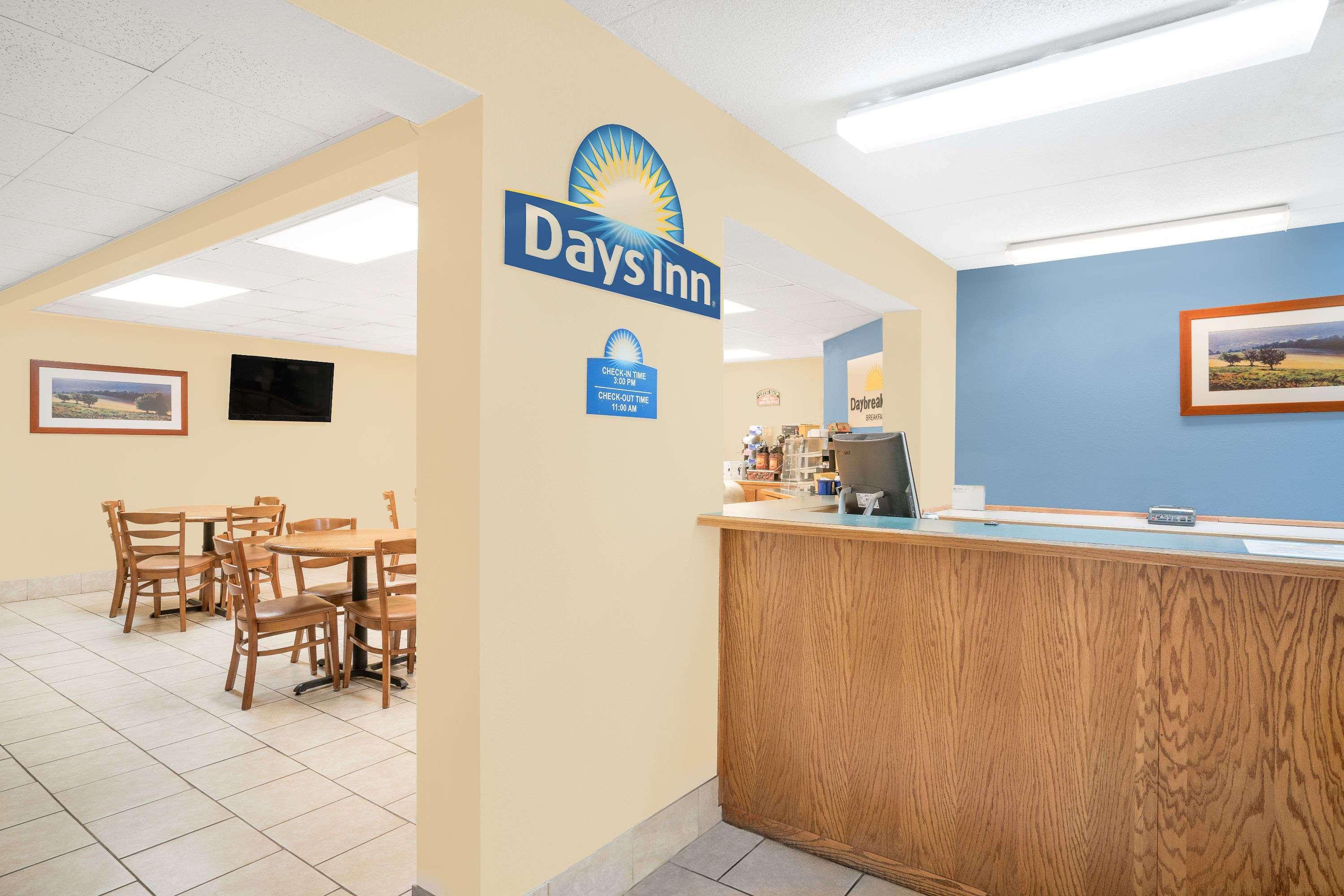 Days Inn By Wyndham Alexandria Mn Exterior foto